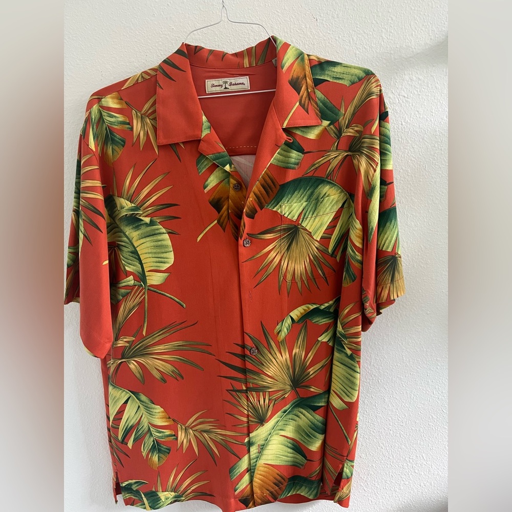 Mens Tommy Bahama M like new